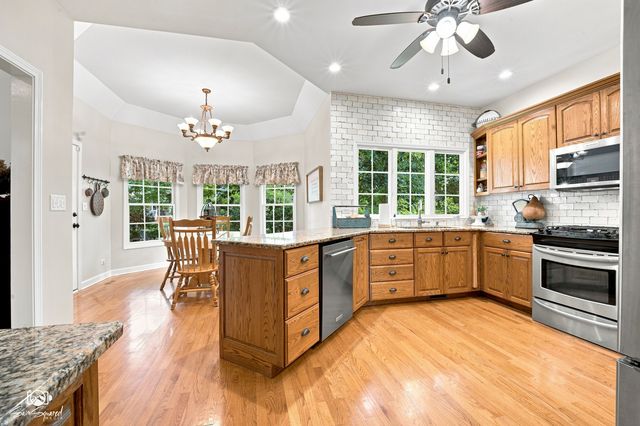 26816 S Highland Court, Channahon, IL 60410