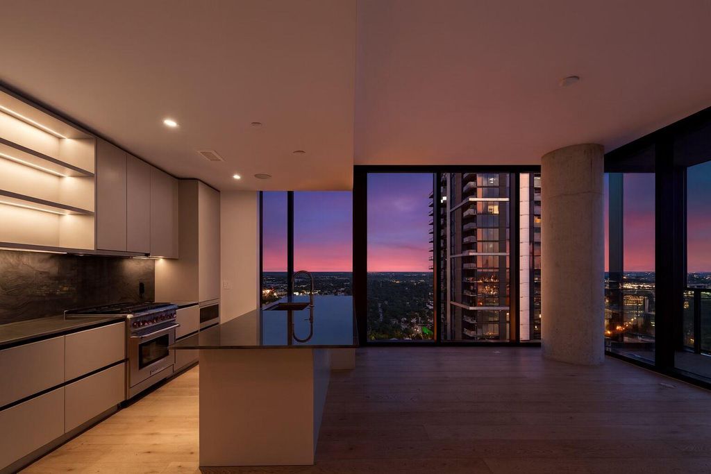 610 Davis ST 2902, Austin, TX 78701