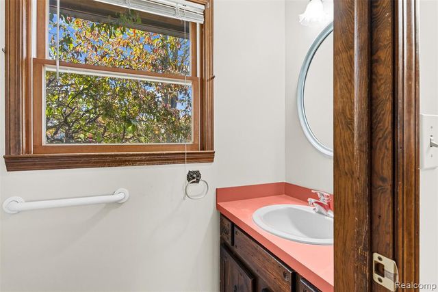 4191 Mccandlish Road, Grand Blanc, MI 48439