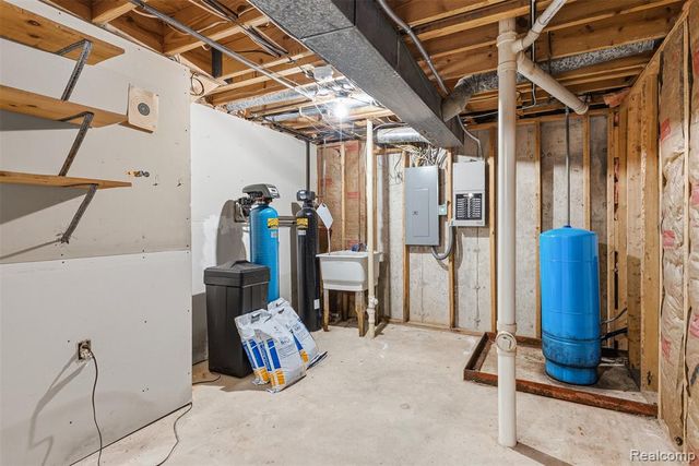 4191 Mccandlish Road, Grand Blanc, MI 48439
