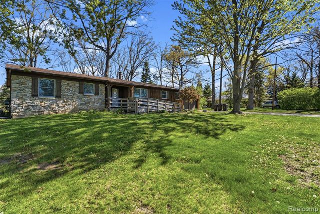 4191 Mccandlish Road, Grand Blanc, MI 48439