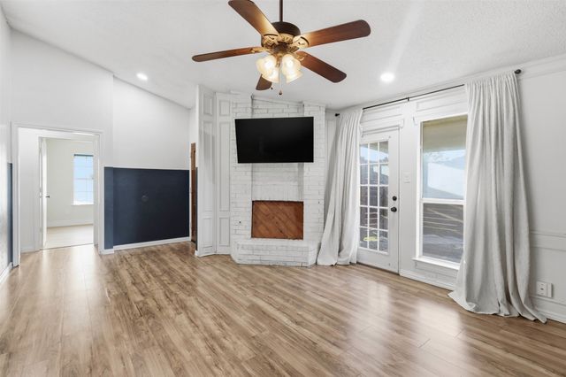 324 Crooked Lane, Mesquite, TX 75149