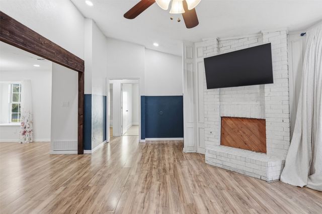 324 Crooked Lane, Mesquite, TX 75149