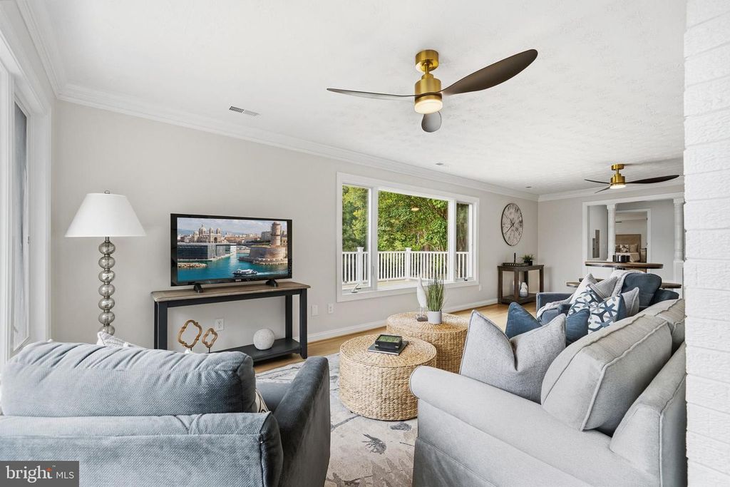 Image 28 of property listing at 160 BAMBOUSHAY LN, Solomons, MD 20688
