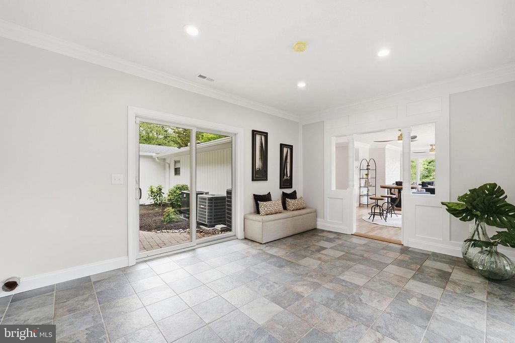Image 32 of property listing at 160 BAMBOUSHAY LN, Solomons, MD 20688