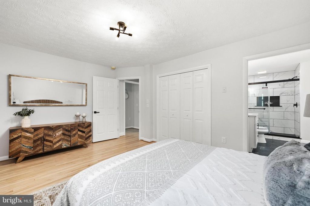 Image 48 of property listing at 160 BAMBOUSHAY LN, Solomons, MD 20688