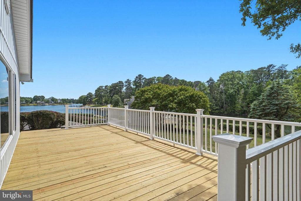Image 61 of property listing at 160 BAMBOUSHAY LN, Solomons, MD 20688
