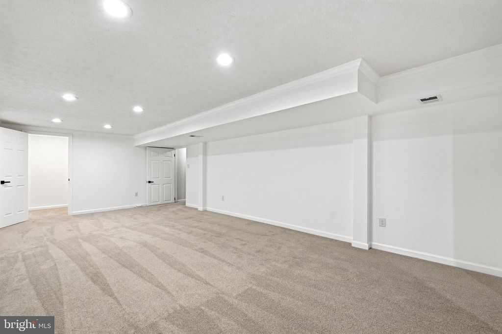 Image 62 of property listing at 160 BAMBOUSHAY LN, Solomons, MD 20688