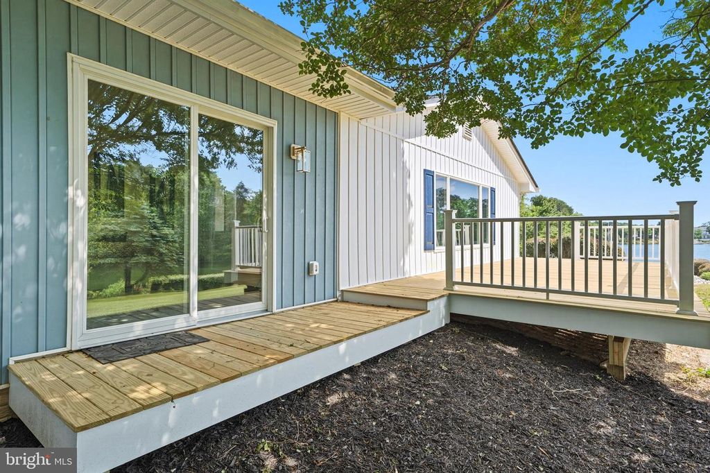 Image 70 of property listing at 160 BAMBOUSHAY LN, Solomons, MD 20688