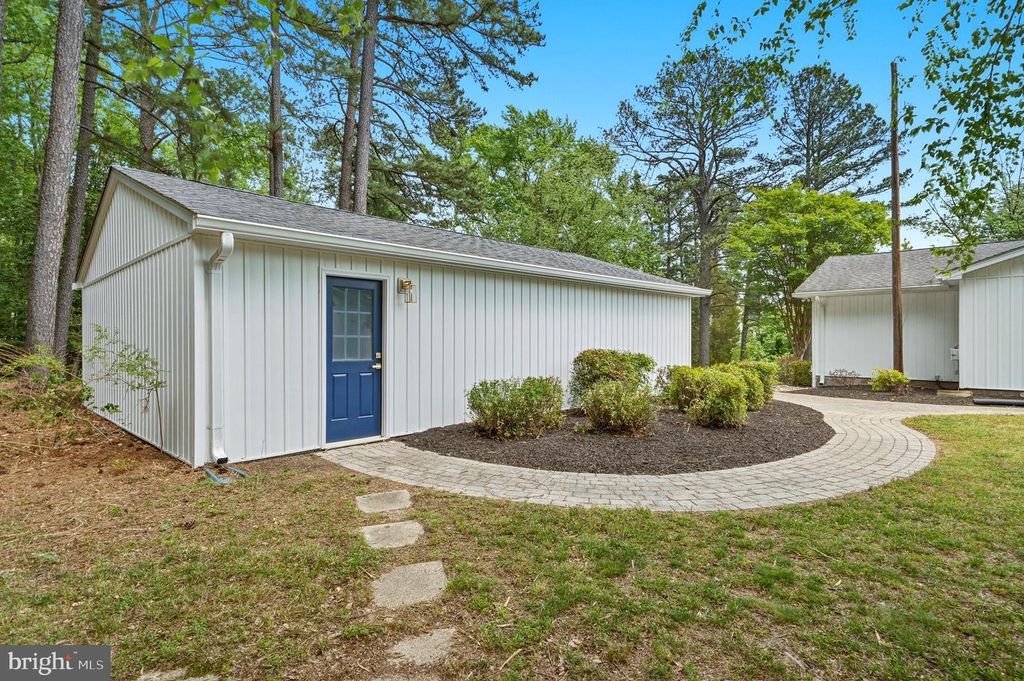 Image 72 of property listing at 160 BAMBOUSHAY LN, Solomons, MD 20688