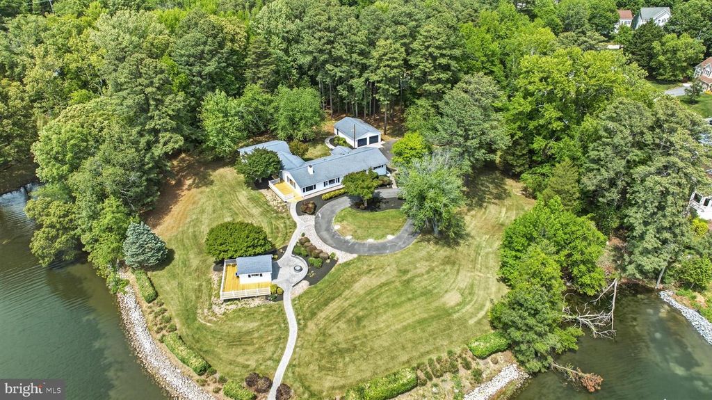 Image 87 of property listing at 160 BAMBOUSHAY LN, Solomons, MD 20688