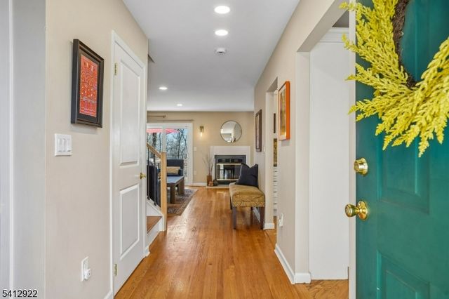 247 Crescenzi Ct, West Orange Twp., NJ 07052