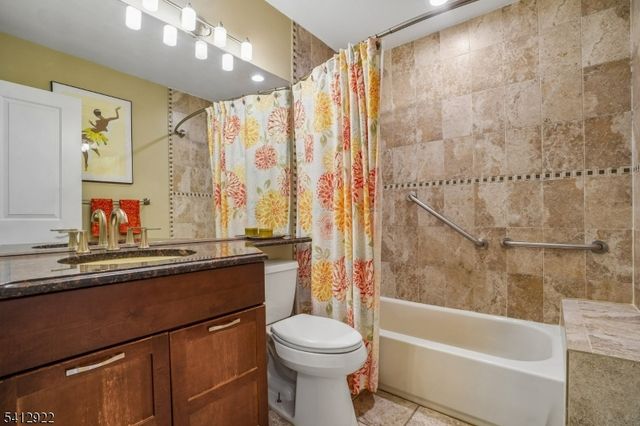 247 Crescenzi Ct, West Orange Twp., NJ 07052