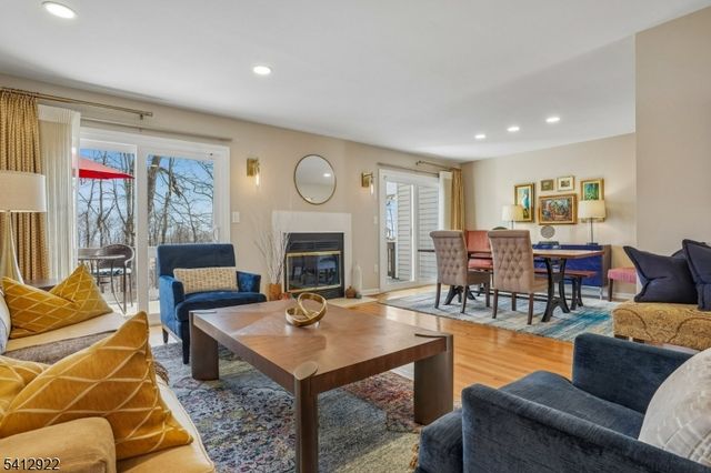 247 Crescenzi Ct, West Orange Twp., NJ 07052