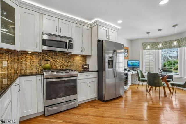 247 Crescenzi Ct, West Orange Twp., NJ 07052