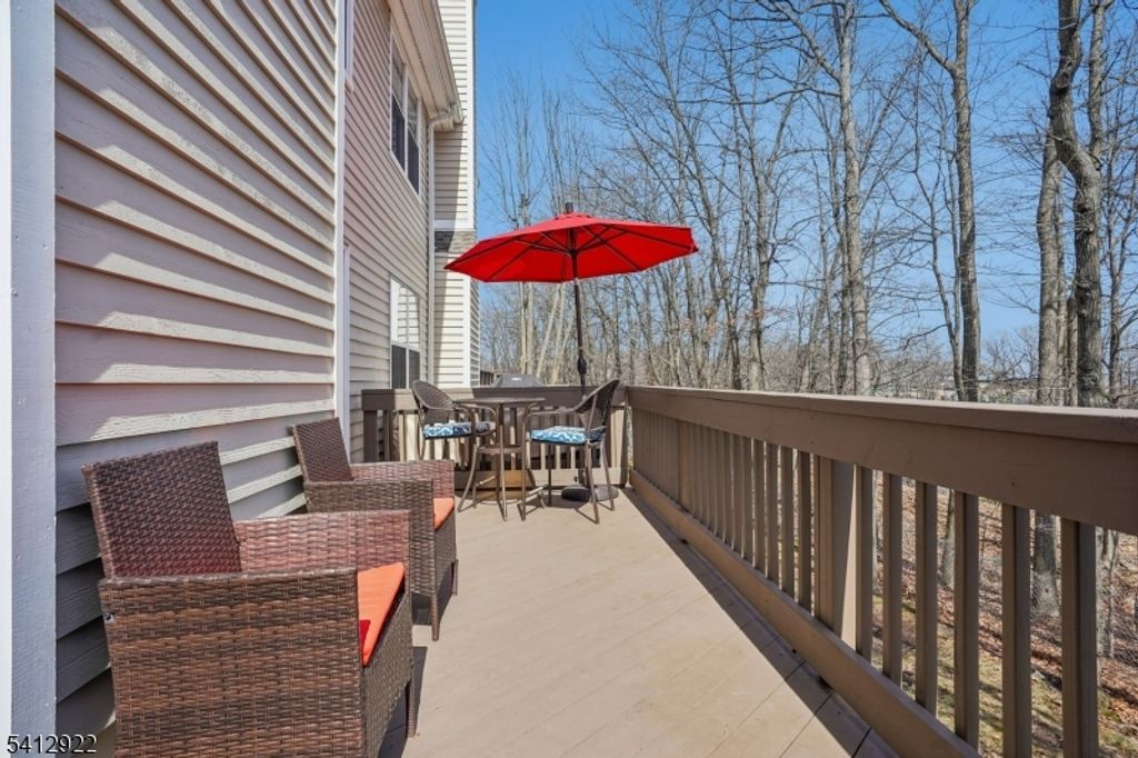 Image 40 of property listing at 247 Crescenzi Ct, West Orange Twp., NJ 07052