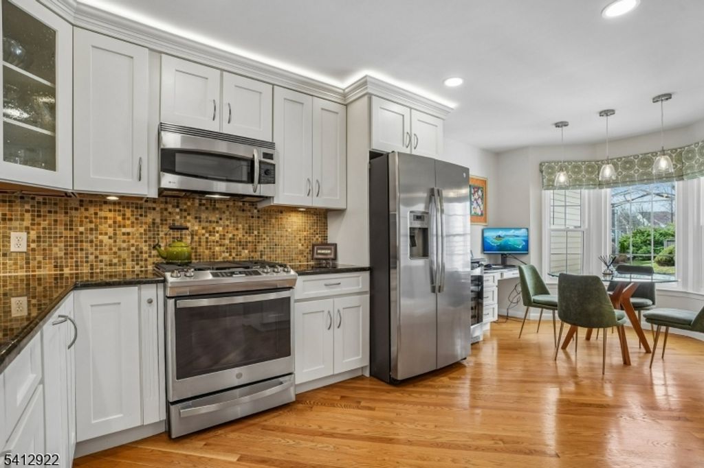 Image 10 of property listing at 247 Crescenzi Ct, West Orange Twp., NJ 07052