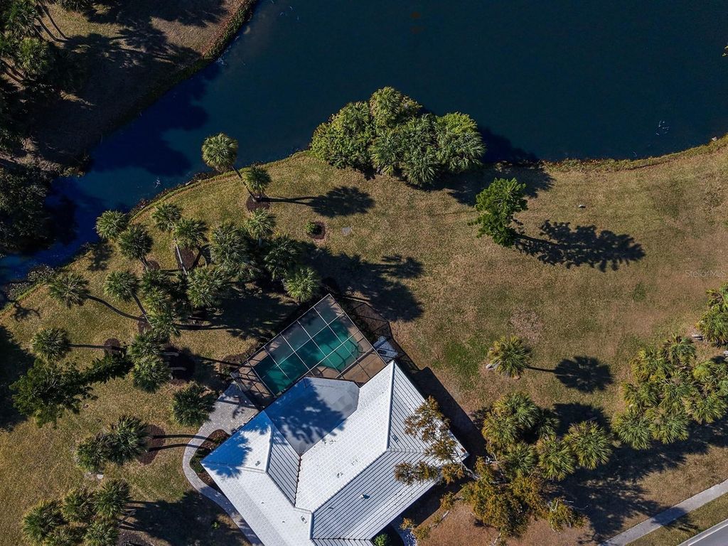 Image 42 of property listing at 2876 HARDEE DRIVE, Sarasota, FL 34231