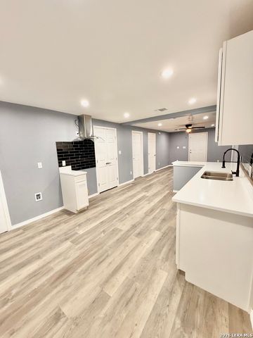 110 Whitman, San Antonio, TX 78211