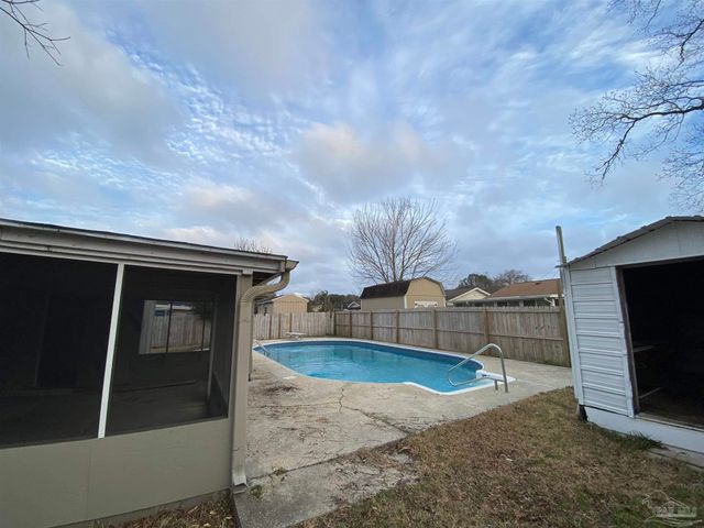 7109 Redondo Dr, Pensacola, FL 32526