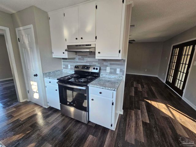 7109 Redondo Dr, Pensacola, FL 32526