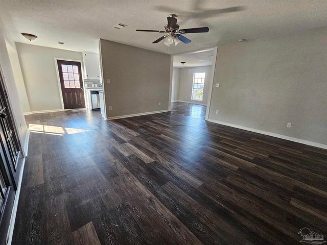 7109 Redondo Dr, Pensacola, FL 32526