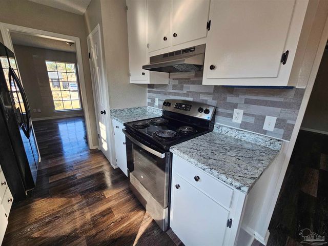 7109 Redondo Dr, Pensacola, FL 32526