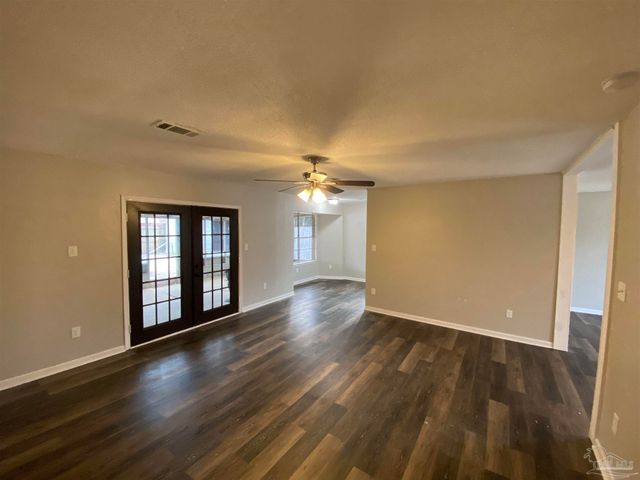 7109 Redondo Dr, Pensacola, FL 32526