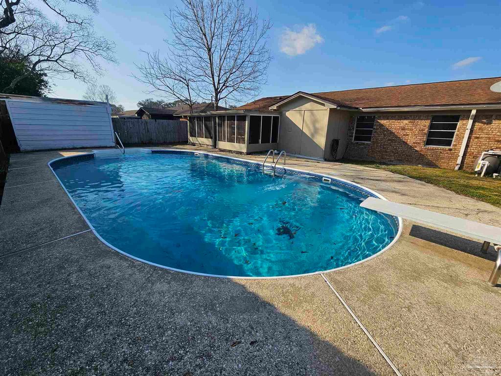 7109 Redondo Dr, Pensacola, FL 32526