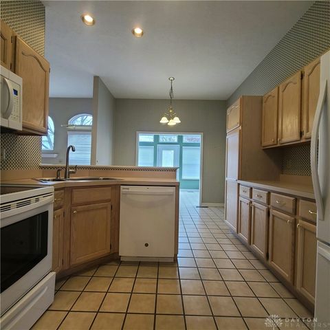 1364 Yankee Vineyards, Washington Twp, OH 45458