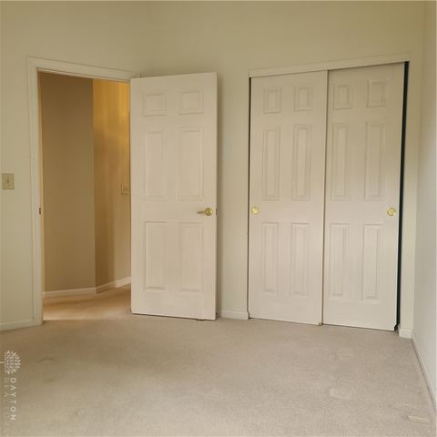 1364 Yankee Vineyards, Washington Twp, OH 45458