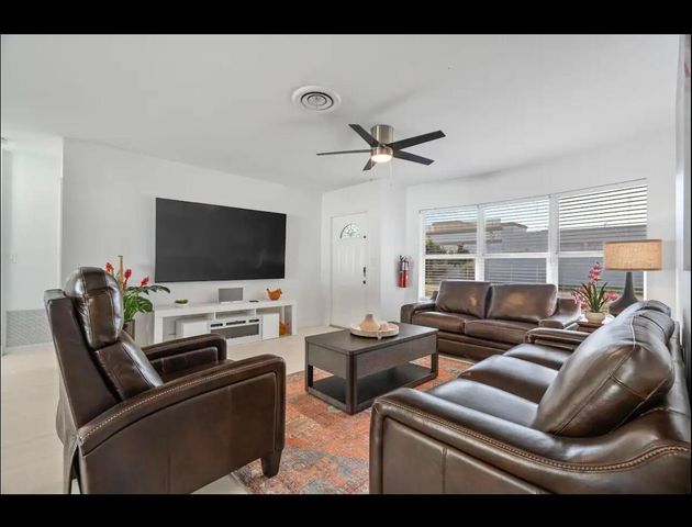 5040 NE 22nd Avenue, Lighthouse Point, FL 33064