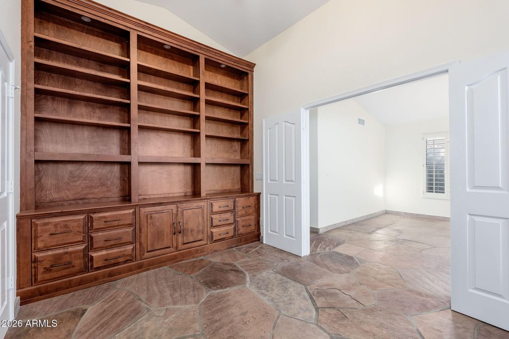 4410 E MOSSMAN Road, Phoenix, AZ 85050 — photo 4