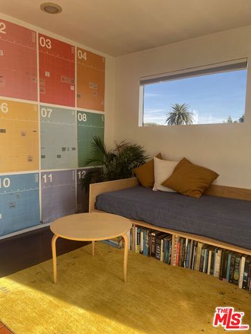 1323 S Mansfield Avenue, Los Angeles, CA 90019