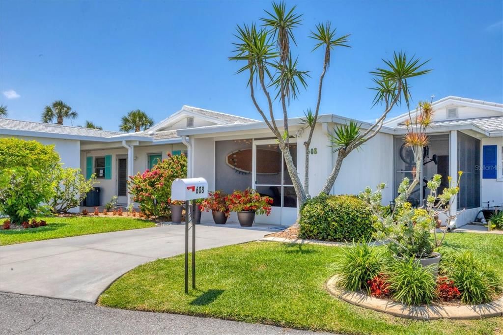 Image 3 of property listing at 608 FAIR WINDS DRIVE, Nokomis, FL 34275
