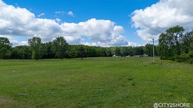 9905 52nd Ave, Allendale, MI 49401