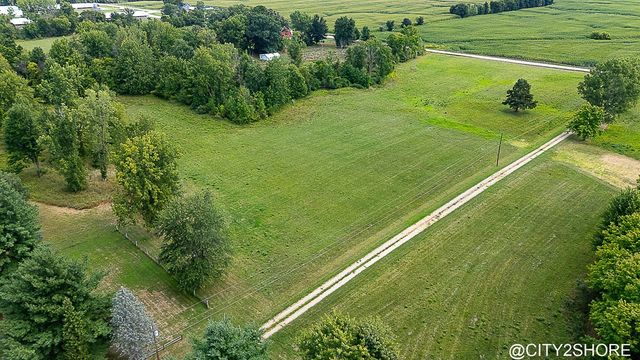 9905 52nd Ave, Allendale, MI 49401