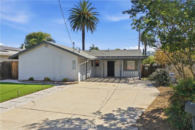 1354 S Maple, Escondido, CA 92025