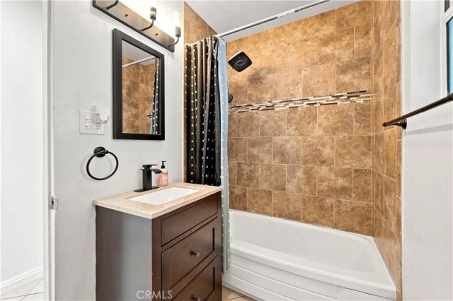 1354 S Maple, Escondido, CA 92025