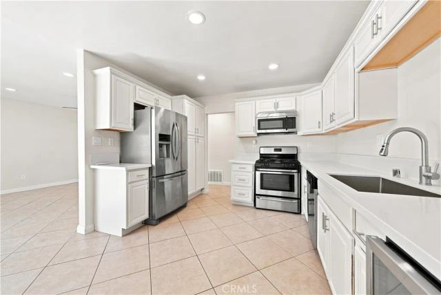 1354 S Maple, Escondido, CA 92025