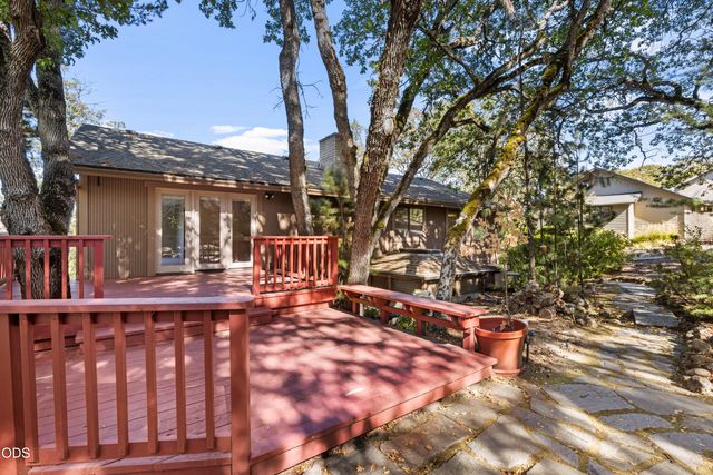 2586 Freedom Way, Medford, OR 97504