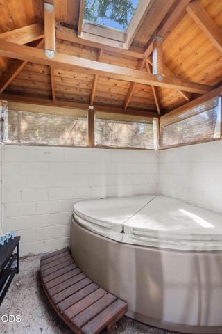 2586 Freedom Way, Medford, OR 97504
