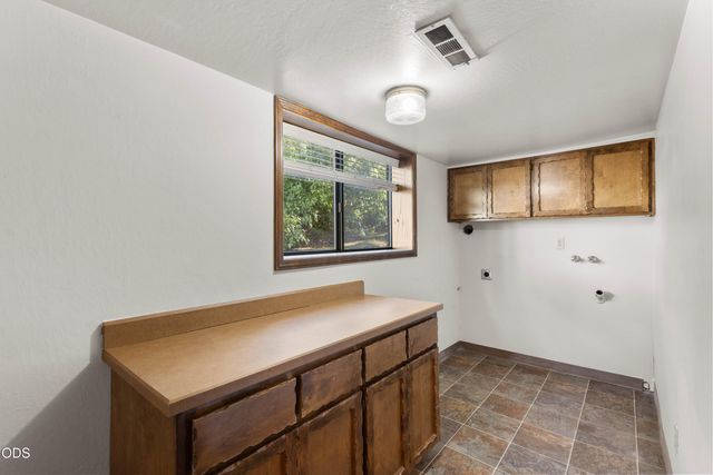 2586 Freedom Way, Medford, OR 97504
