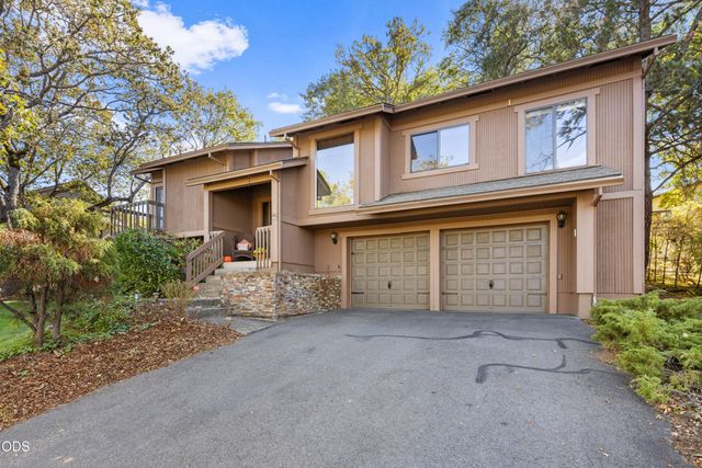 2586 Freedom Way, Medford, OR 97504