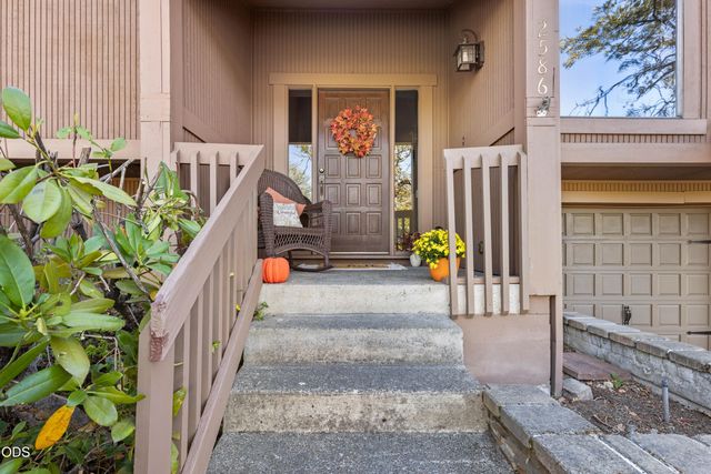 2586 Freedom Way, Medford, OR 97504