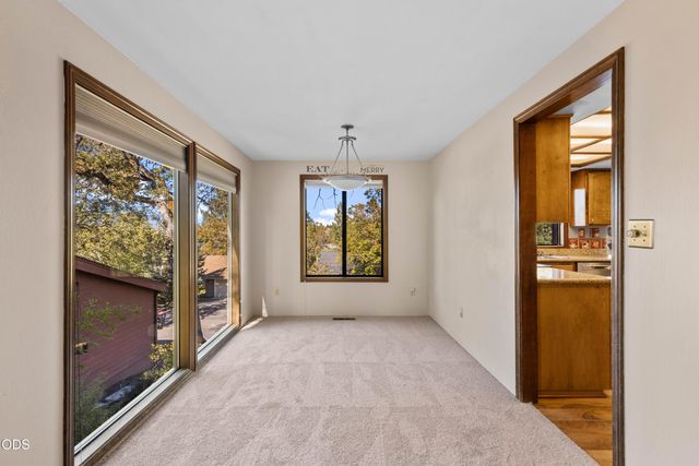 2586 Freedom Way, Medford, OR 97504