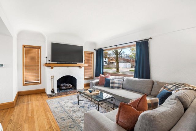 3052 S 46th STREET, Milwaukee, WI 53219