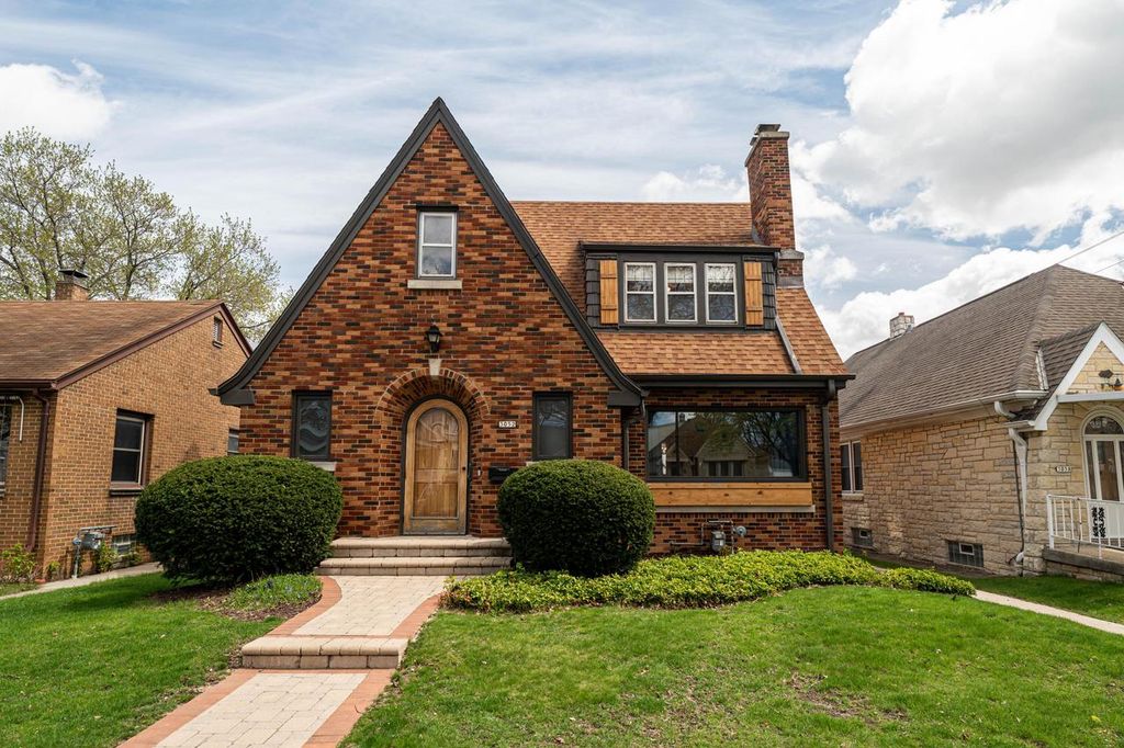 3052 S 46th STREET, Milwaukee, WI 53219