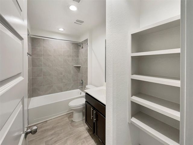 8107 Precious Passing Way, Rosharon, TX 77583