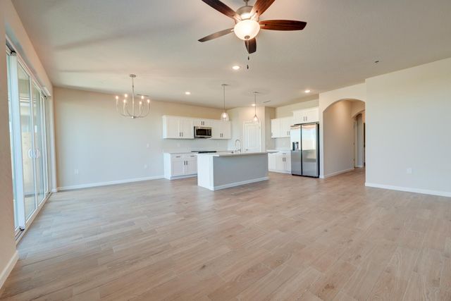 4152 N Tisha Avenue, Fresno, CA 93723